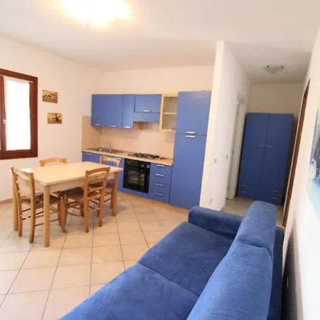 Villaggio Rena 2000 *